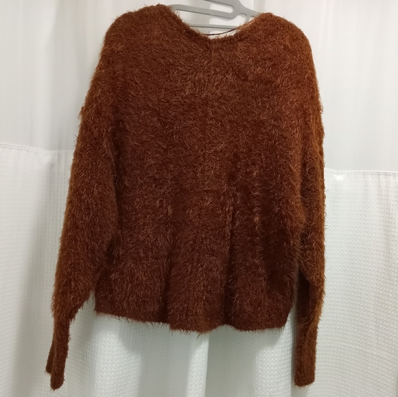 Free People Icing V Pullover. Size xs. Worn once. - Picture 5 of 5